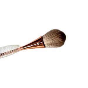 New Rose Gold Face Brush – Brand Unknown
